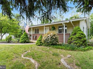 1123 Outer Dr, Hagerstown, MD 21742