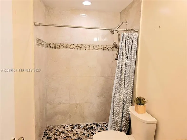 5267 NW 186th Ln — Photo 19