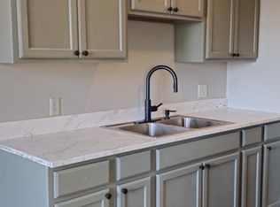 108 5th St N APT 10, Stillwater, MN 55082