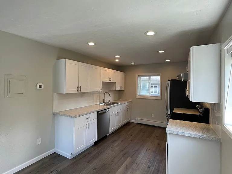 3005 W 30th Ave — Photo 6