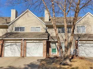 4420 104th St APT 2, Urbandale, IA 50322