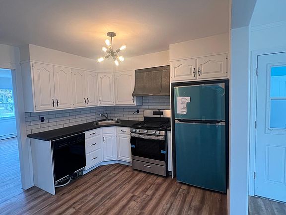 2nd image of 60 Mobrey Ln