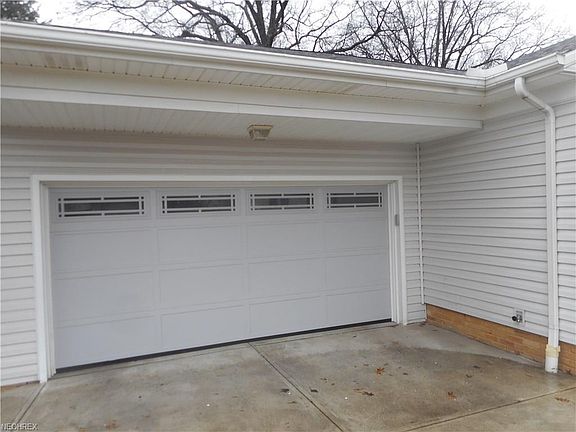 2nd image of 2409 Silverdale Ave