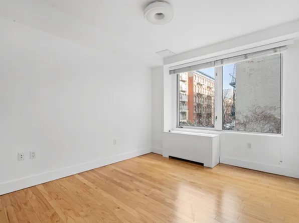 2270 Frederick Douglass Boulevard image 4 of 10