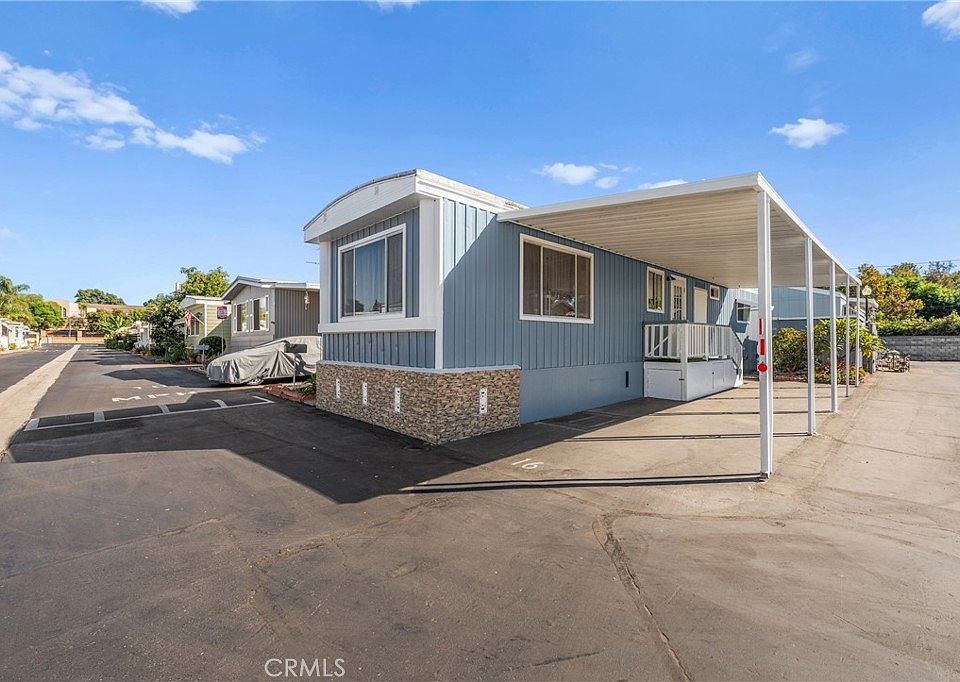 1st image of 10745 Victoria Ave #16
