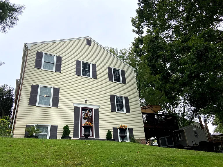 9422 Goshen Ln #0 — Photo 3