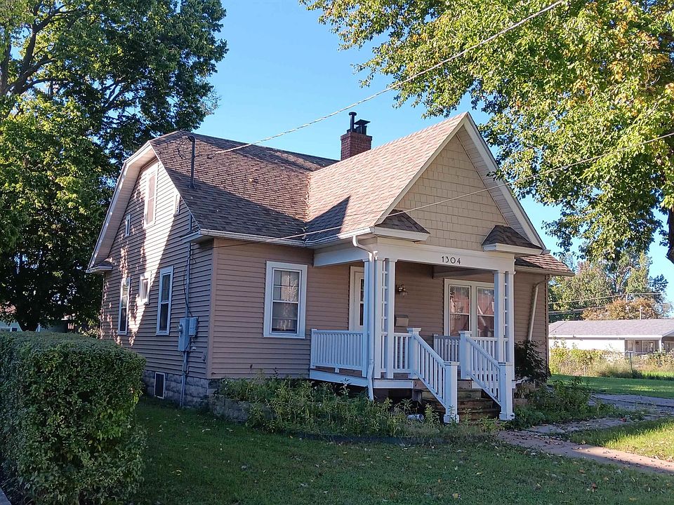 1st image of 1304 Chester Ave