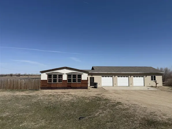 401 2nd St SW, Granville, ND 58741