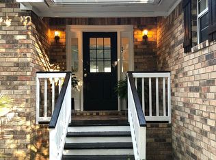 56 Tuscarora Ave, Beaufort, SC 29907