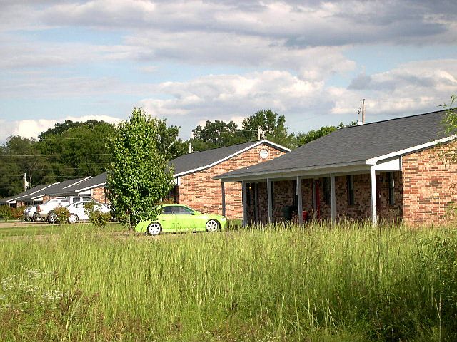 2nd image of 147 Green Valley Dr