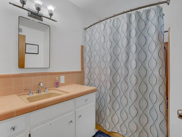 1406 Baywood Dr — Photo 9
