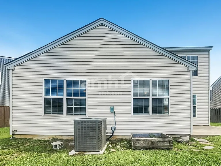 578 English Oak Cir — Photo 18