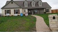 1st image of 601 Remington Park Dr