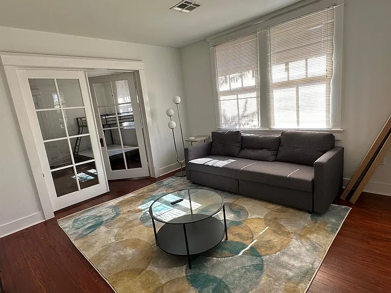 1117 Adams St — Photo 3