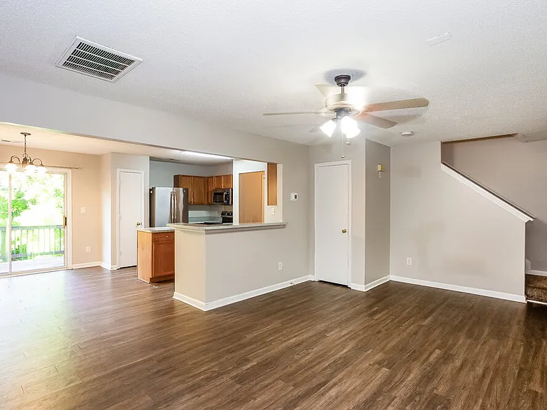 11619 Stewarts Crossing Dr — Photo 6