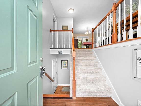 5th image of 3993 Lakewood Dr