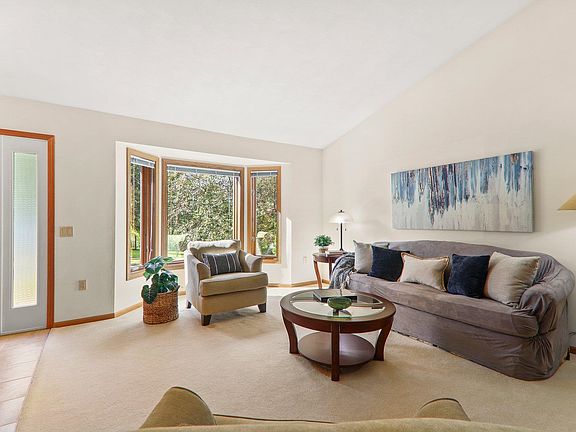 2nd image of 3509 Cosgrove Dr