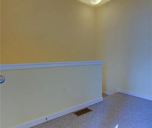 5th image of 1489 Huntington Ln