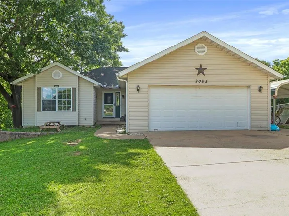 2005 Debra Drive, West Plains, MO 65775