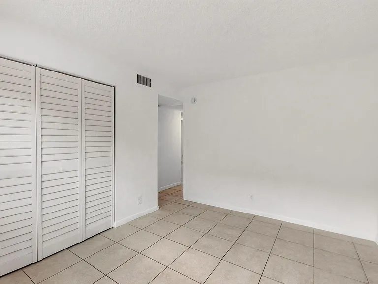 450 SW 2nd Ave #205 — Photo 24