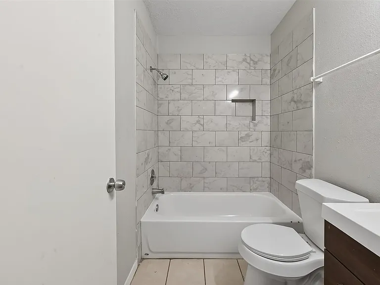 8646 Maplecrest Dr — Photo 23