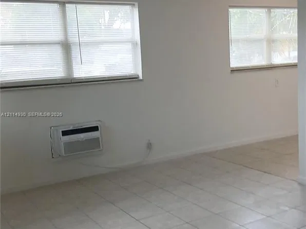 319 NE 2nd St Unit 1, Hallandale, FL 33009