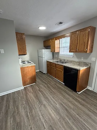 211 Aqueduct Dr Photo 1