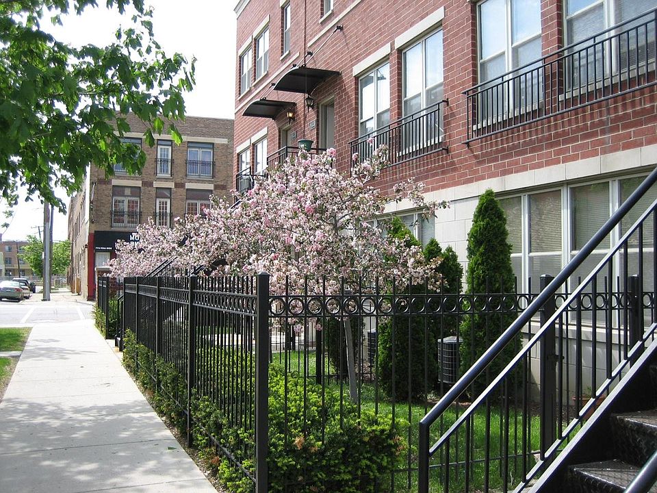 1st image of 752 W Evergreen Ave #A
