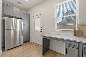 Lat Twenty7 Townhomes — Photo 61