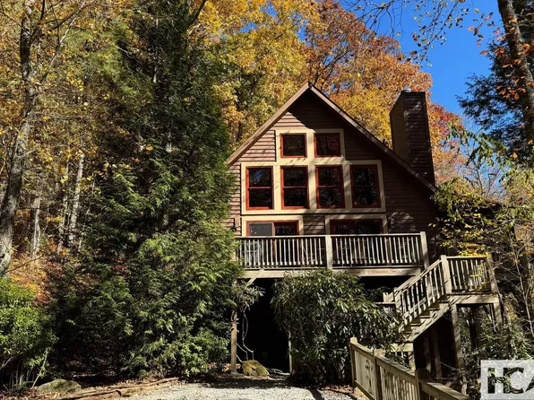 28 E Forest Way, Highlands, NC 28741