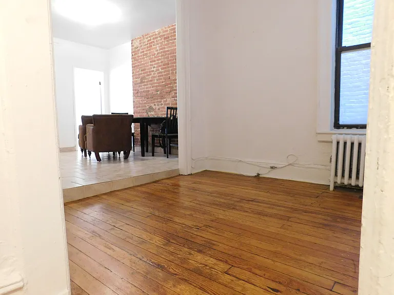 302 E 94th St #2D — Photo 2