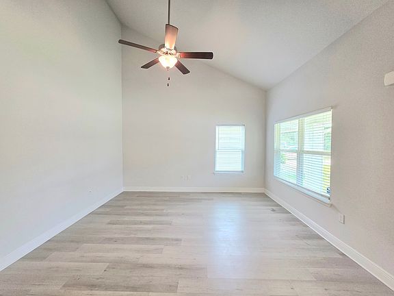 2nd image of 358 Cardinal Cove Ct
