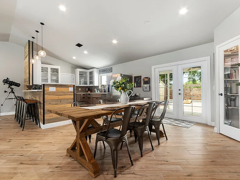 Dining area with pantry