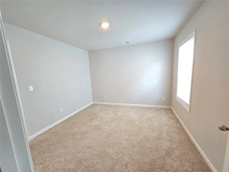 121 Valimar Dr — Photo 11