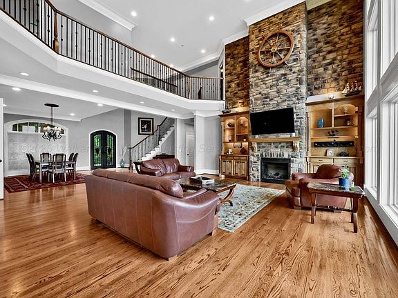 5th image of 99 Bluff Pointe Dr