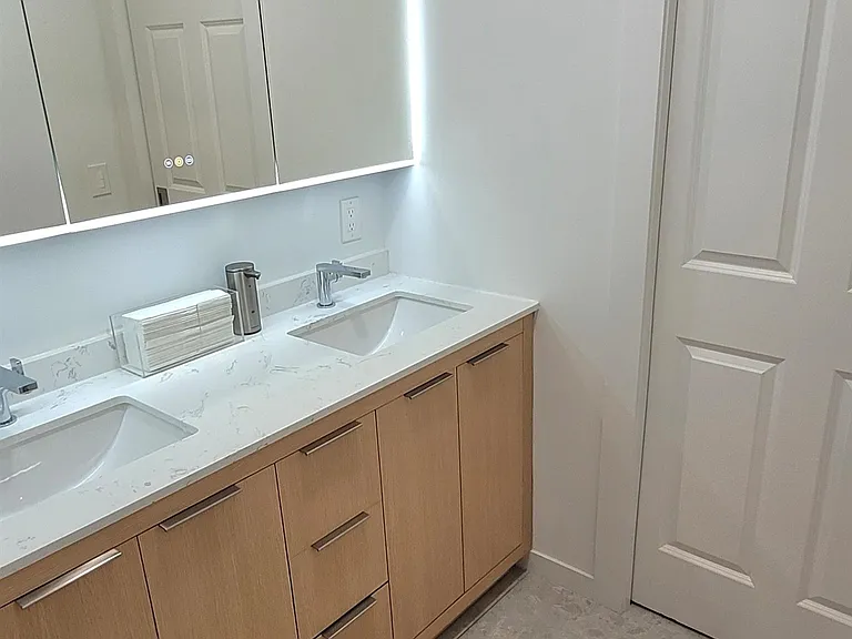 7 Soho Dr #115 — Photo 10