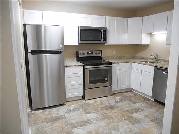 3rd image of 5200 S Tuckaway Blvd #366