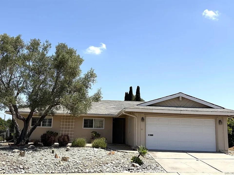 12040 Callado Rd