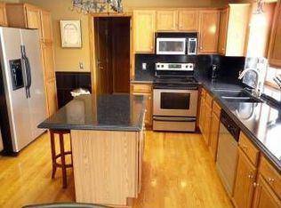 17433 Homestead Trl, Lakeville, MN 55044