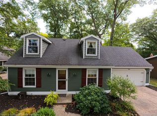 2852 Riverside Dr, Port Huron, MI 48060