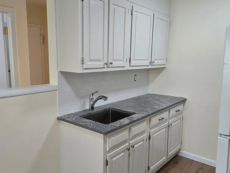 27 Fairfield Ave #A2 — Photo 1