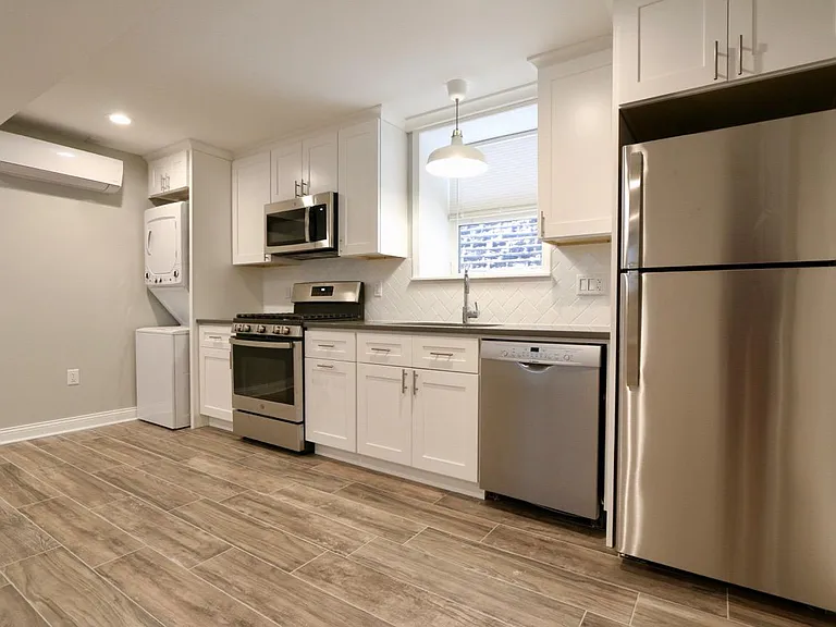 1822 S Desplaines St #1F — Photo 3