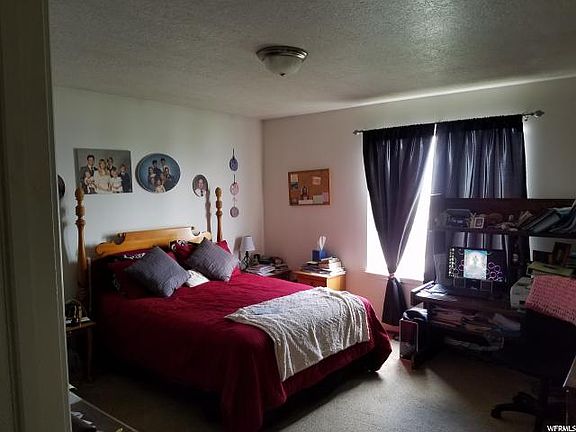 3rd image of 4032 S Bahama Way