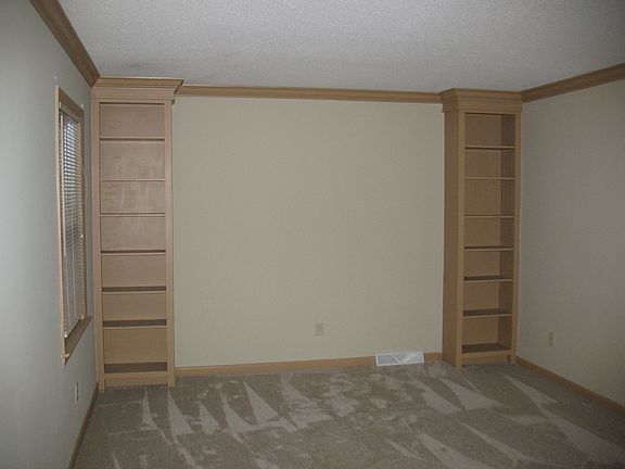 Office/LR with built-ins