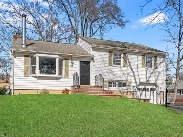 21 Countrywood Dr, Hanover Twp., NJ 07950