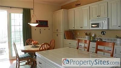 5th image of 1833 San Carlos Cir