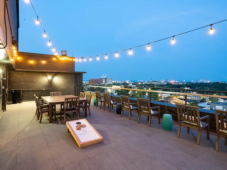 Elevate 758 — Photo 9