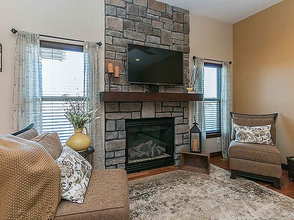 5th image of 1660 Stone Creek Cir