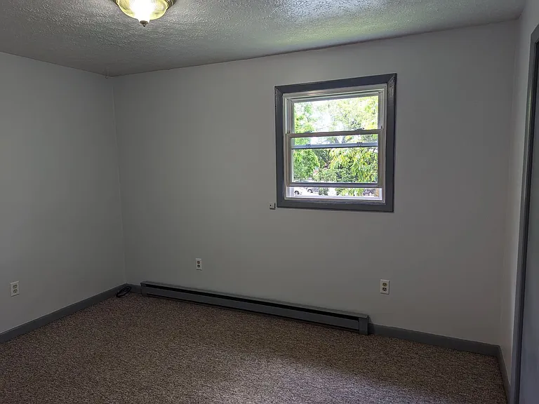 669 Highland Ave — Photo 9