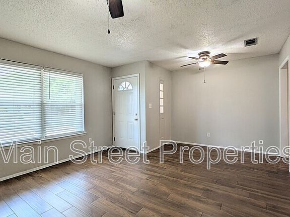 5th image of 9648 Hollowbrook Dr